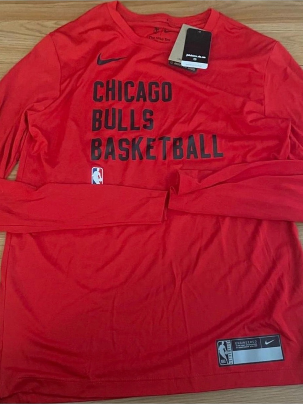 Nike Chicago Bulls Red Long-Sleeve Basketball Top Size Small